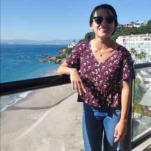 Meet your Posher, Alejandra